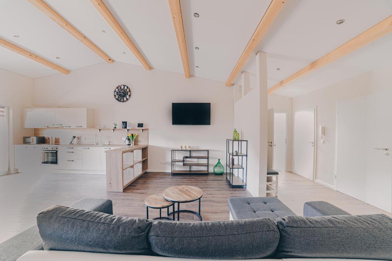 Große Ferienwohnung mit Balkon und perfekter Lage Eggenthal Exterior foto